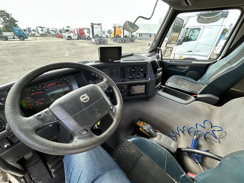 Hákový nosič kontejnerů Volvo FM: obrázek 9