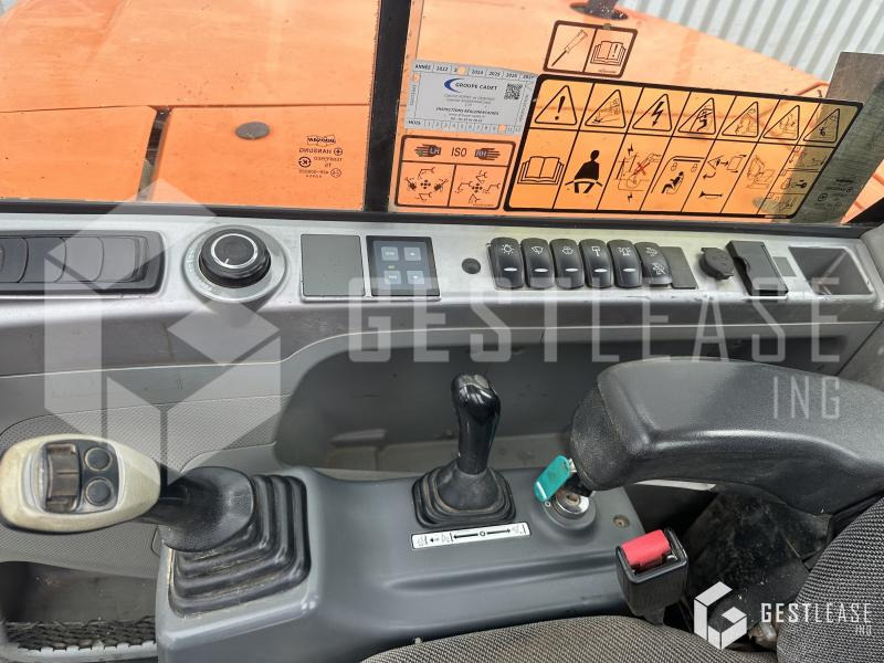 Mini rýpadlo Doosan DX85R-3: obrázek 8