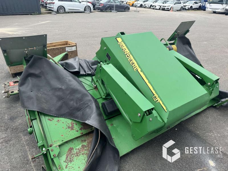 John Deere 131 - Žací stroj: obrázek 5 John Deere 131 - Žací stroj: obrázek 5