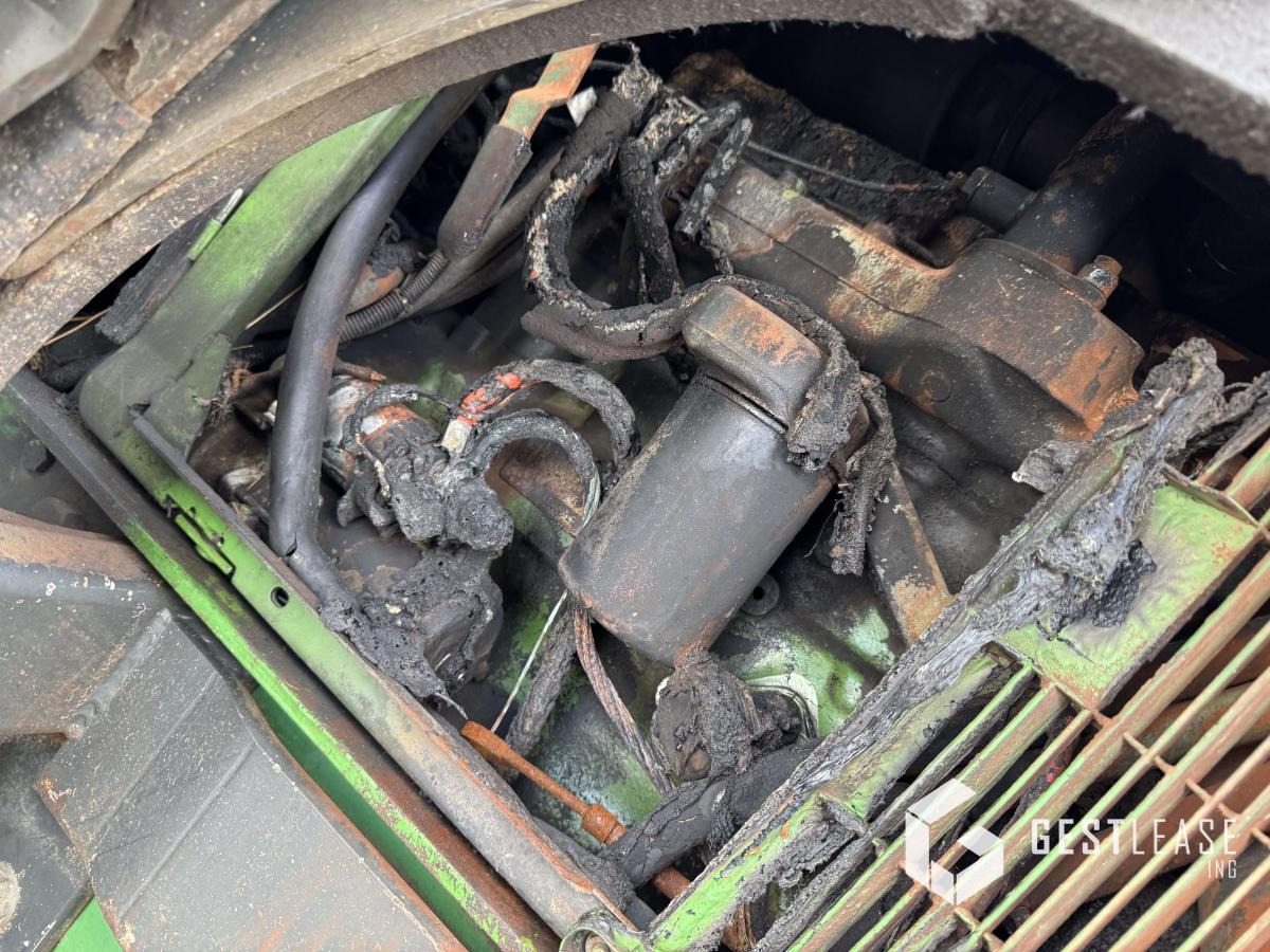 John Deere 6400 4RM - Traktor: obrázek 5 John Deere 6400 4RM - Traktor: obrázek 5