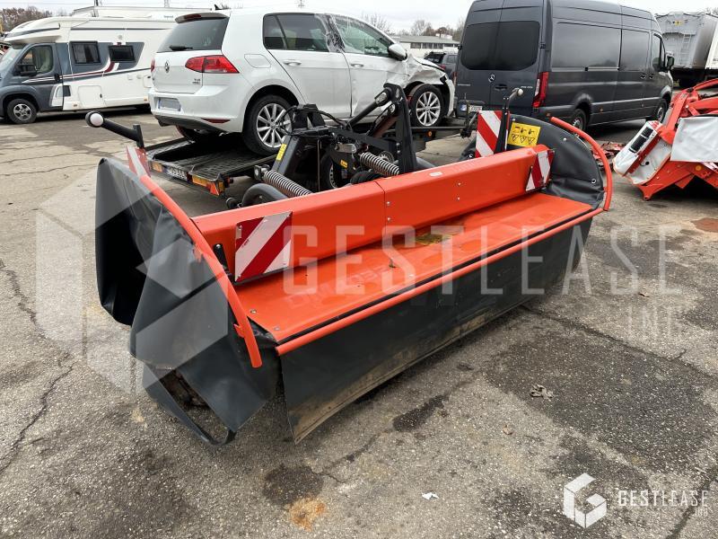 KUBOTA DM4032 - Žací stroj: obrázek 4 KUBOTA DM4032 - Žací stroj: obrázek 4