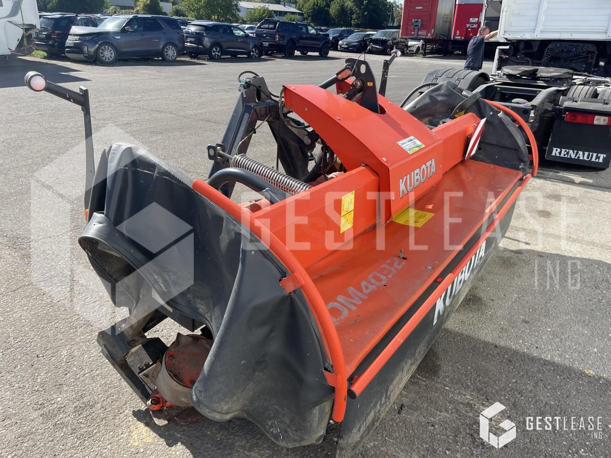 Kubota DM4032 - Žací stroj: obrázek 3 Kubota DM4032 - Žací stroj: obrázek 3