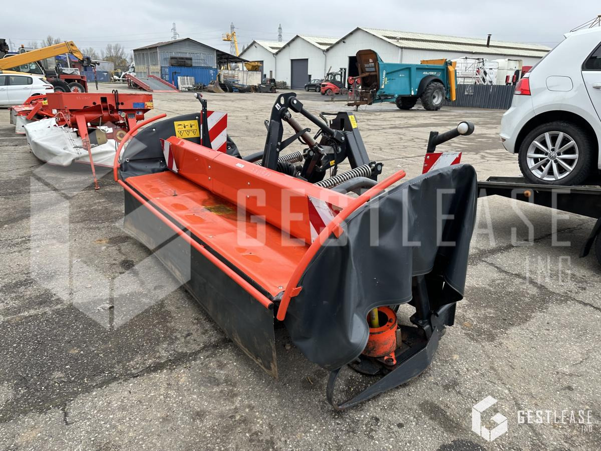 Kubota DM4032 - Žací stroj: obrázek 4 Kubota DM4032 - Žací stroj: obrázek 4