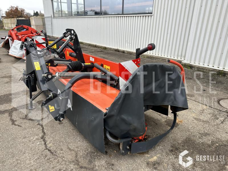 Kubota DM4032 - Žací stroj: obrázek 2 Kubota DM4032 - Žací stroj: obrázek 2