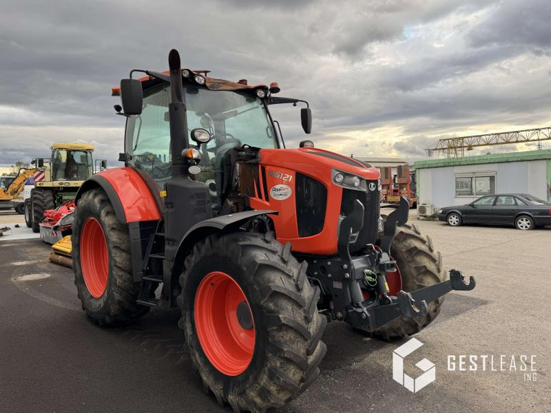 Kubota M6121 - Traktor: obrázek 4 Kubota M6121 - Traktor: obrázek 4
