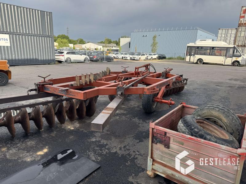 Razol 4M - Talířové brány: obrázek 3 Razol 4M - Talířové brány: obrázek 3