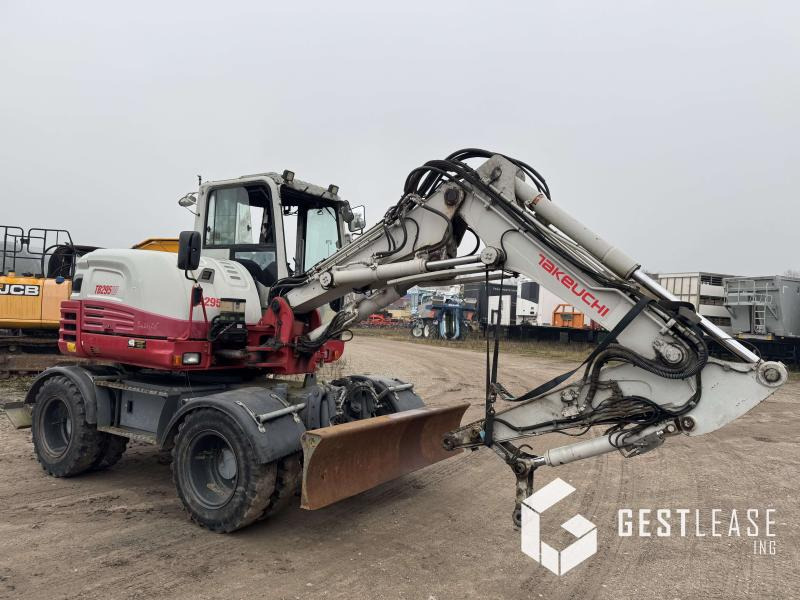 Takeuchi TB295W - Kolesové rýpadlo: obrázek 4 Takeuchi TB295W - Kolesové rýpadlo: obrázek 4