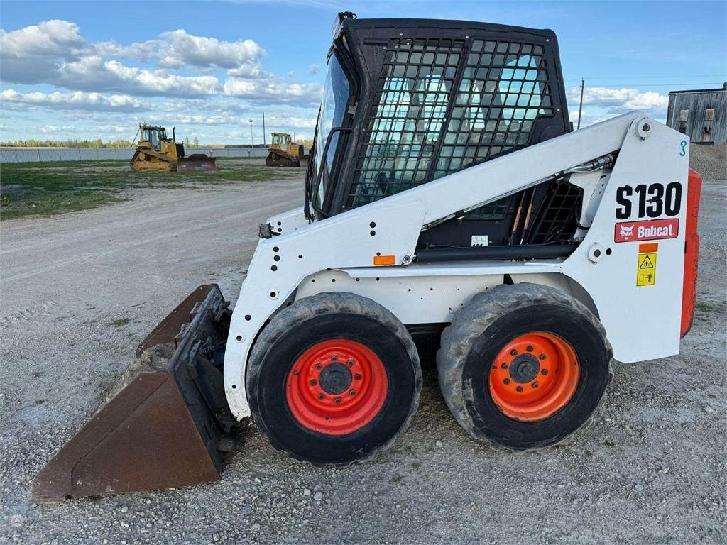 Bobcat S130 - Smykový nakladač: obrázek 3 Bobcat S130 - Smykový nakladač: obrázek 3