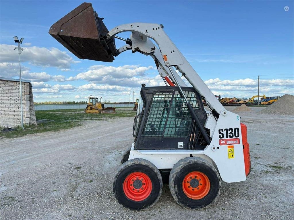 Bobcat S130 - Smykový nakladač: obrázek 4 Bobcat S130 - Smykový nakladač: obrázek 4