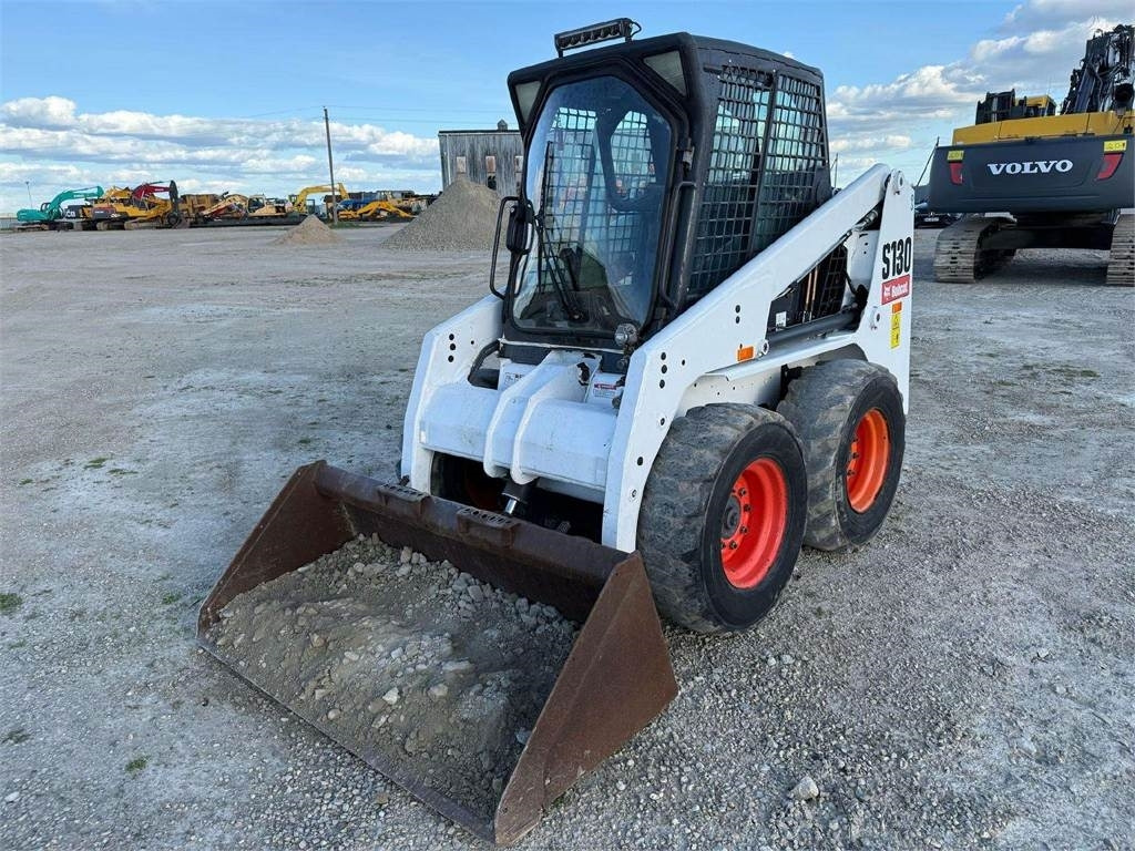 Bobcat S130 - Smykový nakladač: obrázek 2 Bobcat S130 - Smykový nakladač: obrázek 2