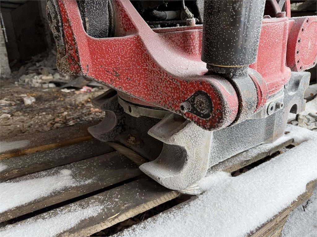 CAT 323 ROTOTILT R8 - Pásové rýpadlo: obrázek 5 CAT 323 ROTOTILT R8 - Pásové rýpadlo: obrázek 5