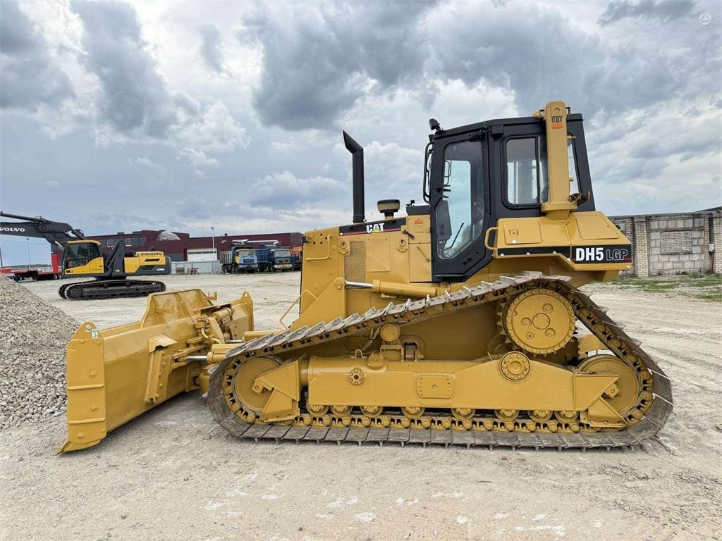 CAT D5H LGP - Buldozer: obrázek 2 CAT D5H LGP - Buldozer: obrázek 2