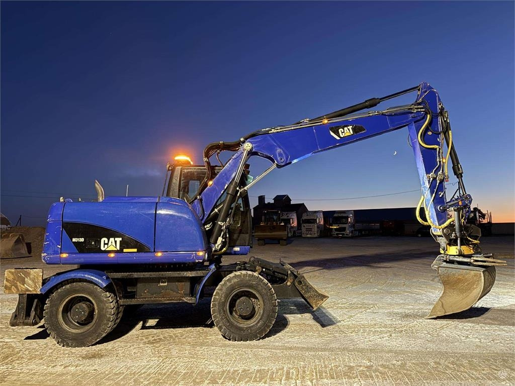 CAT M 313 D Rototilt + Grapple - Kolesové rýpadlo: obrázek 4 CAT M 313 D Rototilt + Grapple - Kolesové rýpadlo: obrázek 4