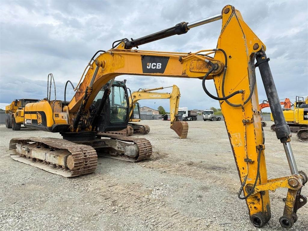 JCB JS 220 LC - Pásové rýpadlo: obrázek 1 JCB JS 220 LC - Pásové rýpadlo: obrázek 1