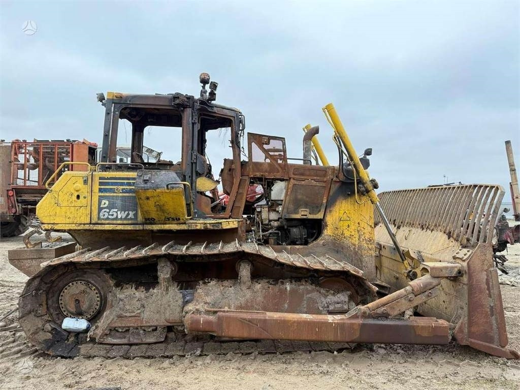 Komatsu D65WX-18 - Buldozer: obrázek 5 Komatsu D65WX-18 - Buldozer: obrázek 5