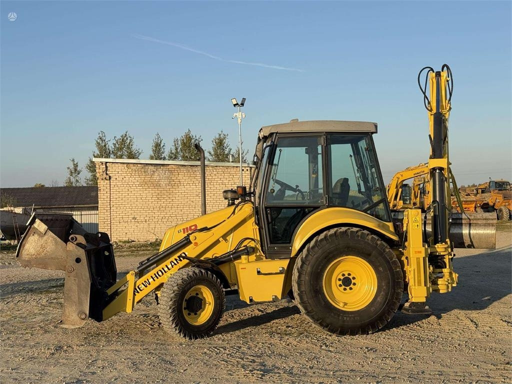 New Holland B 110-4PT , 2 quick couplers  - Rýpadlo-nakladač: obrázek 3 New Holland B 110-4PT , 2 quick couplers  - Rýpadlo-nakladač: obrázek 3