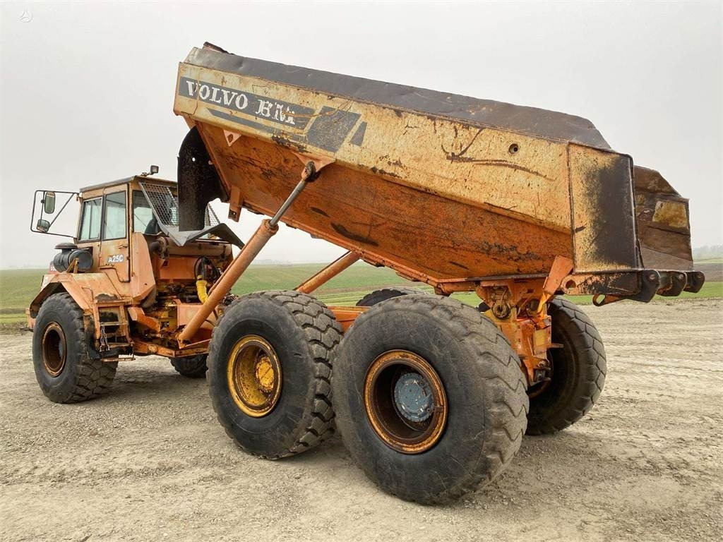 Volvo A25C , Nr.1 - Kloubový sklápěč: obrázek 4 Volvo A25C , Nr.1 - Kloubový sklápěč: obrázek 4