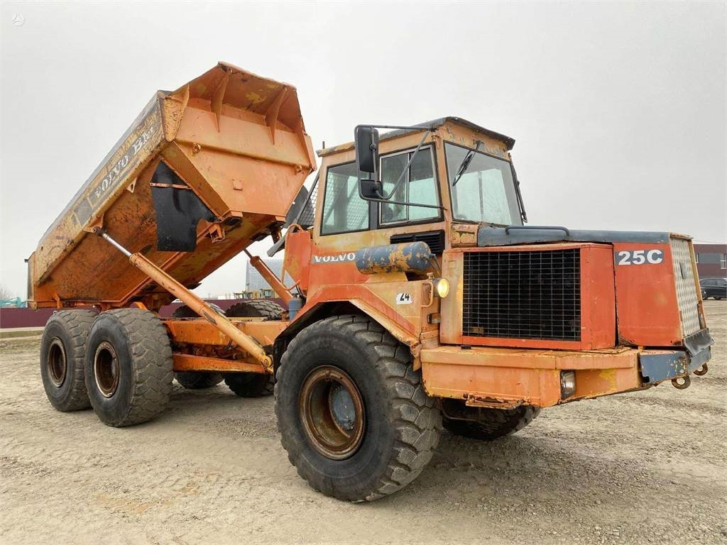 Volvo A25C , Nr.1 - Kloubový sklápěč: obrázek 1 Volvo A25C , Nr.1 - Kloubový sklápěč: obrázek 1