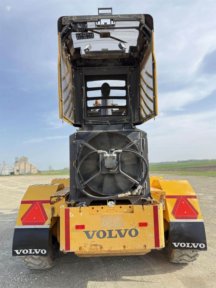 Volvo G976 6x6 Canada made  leasing Volvo G976 6x6 Canada made: obrázek 7