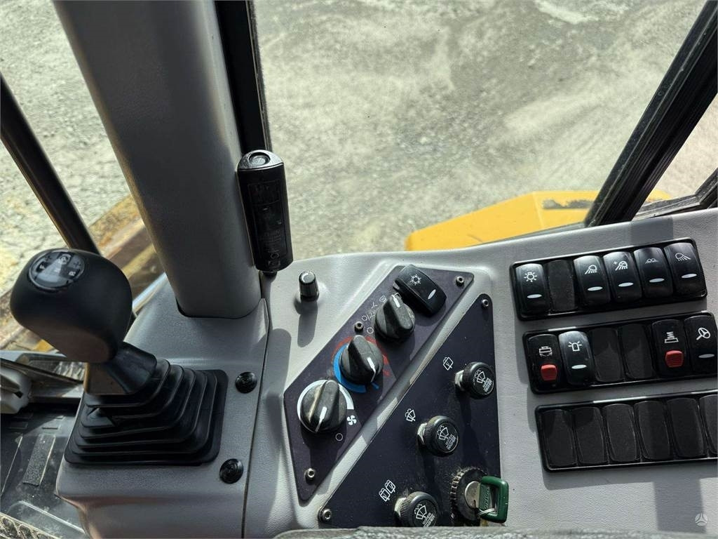 Volvo G976 6x6 Canada made  leasing Volvo G976 6x6 Canada made: obrázek 13
