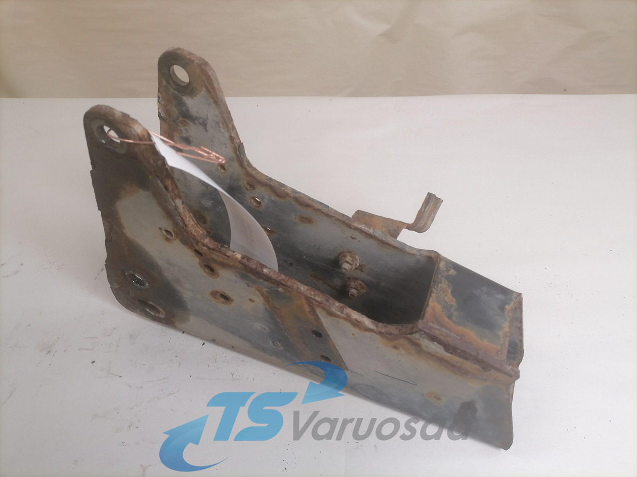 MAN Cab suspension carrier 81417200144 - Podvěs kabiny pro Nákladní auto: obrázek 1 MAN Cab suspension carrier 81417200144 - Podvěs kabiny pro Nákladní auto: obrázek 1