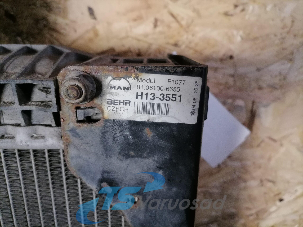 MAN Cooling radiator 81061016477 - Chladič pro Nákladní auto: obrázek 3 MAN Cooling radiator 81061016477 - Chladič pro Nákladní auto: obrázek 3