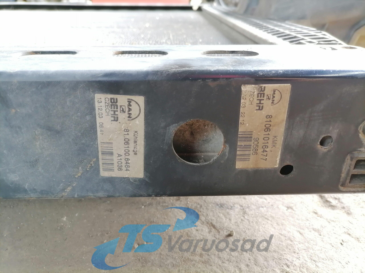 MAN Cooling radiator 81061016512 - Chladič pro Nákladní auto: obrázek 3 MAN Cooling radiator 81061016512 - Chladič pro Nákladní auto: obrázek 3