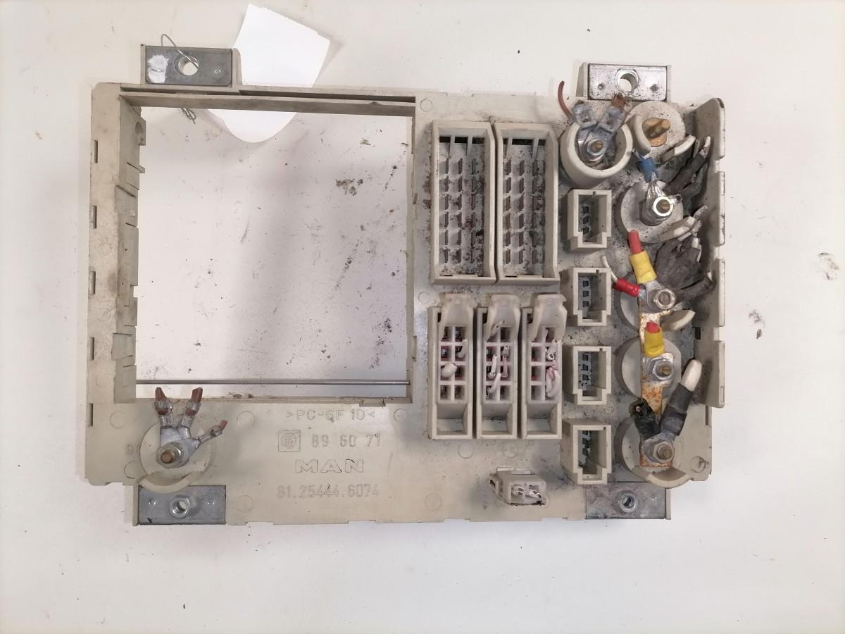 MAN Kaitsmepaneel 81254446074 - Pojistka pro Nákladní auto: obrázek 4 MAN Kaitsmepaneel 81254446074 - Pojistka pro Nákladní auto: obrázek 4