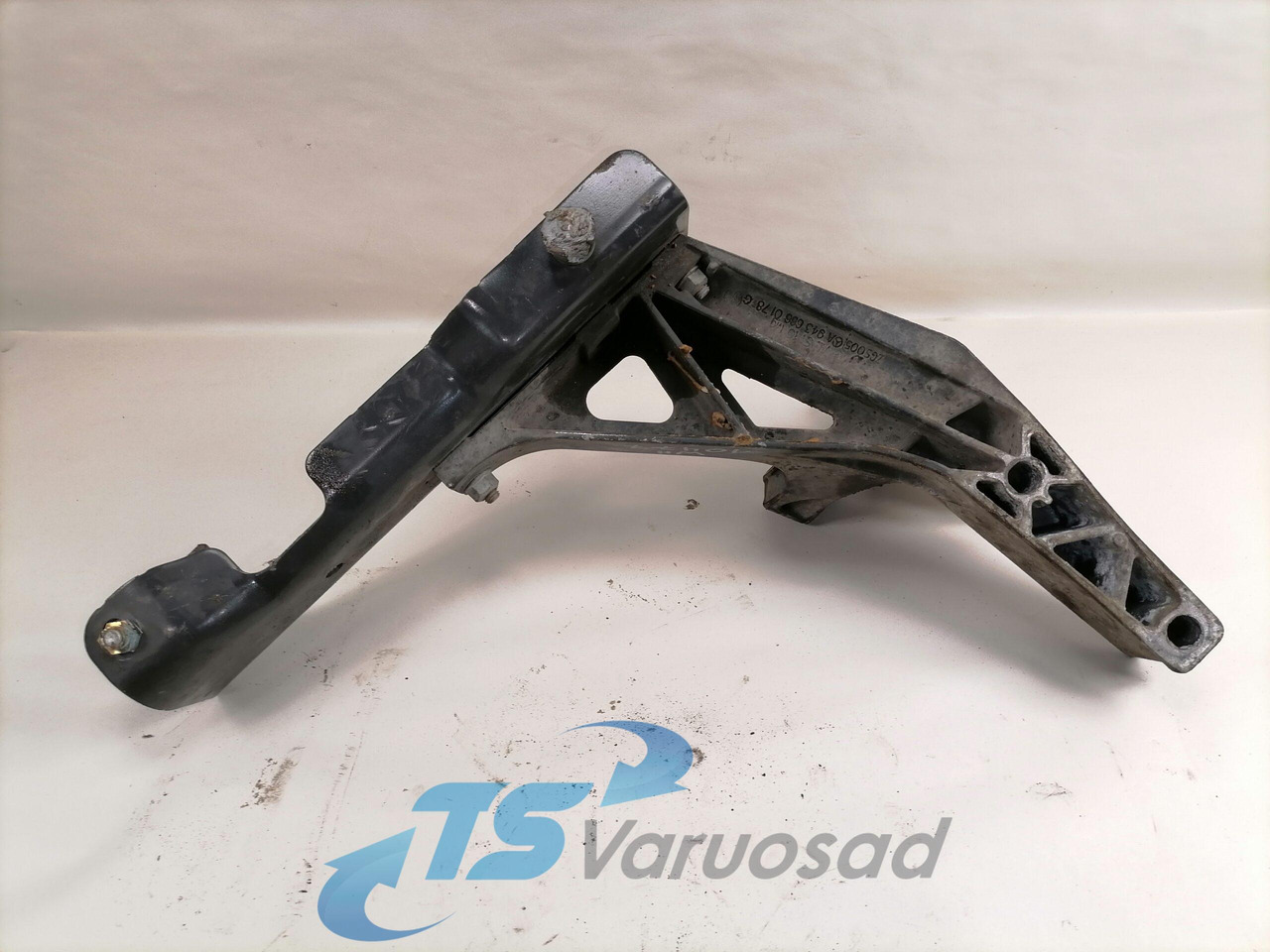 Mercedes-Benz Bummmmper bracket A9436660178 - Nárazník pro Nákladní auto: obrázek 2 Mercedes-Benz Bummmmper bracket A9436660178 - Nárazník pro Nákladní auto: obrázek 2