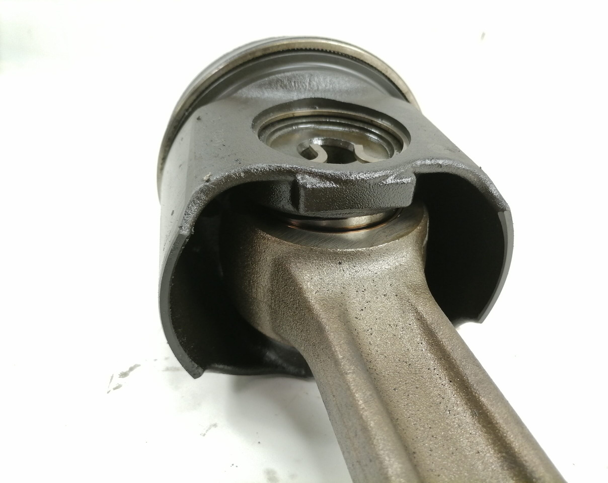 Mercedes-Benz Connecting rod + piston A4710371601 - Písty/ Kroužky/ Objímky pro Nákladní auto: obrázek 4 Mercedes-Benz Connecting rod + piston A4710371601 - Písty/ Kroužky/ Objímky pro Nákladní auto: obrázek 4