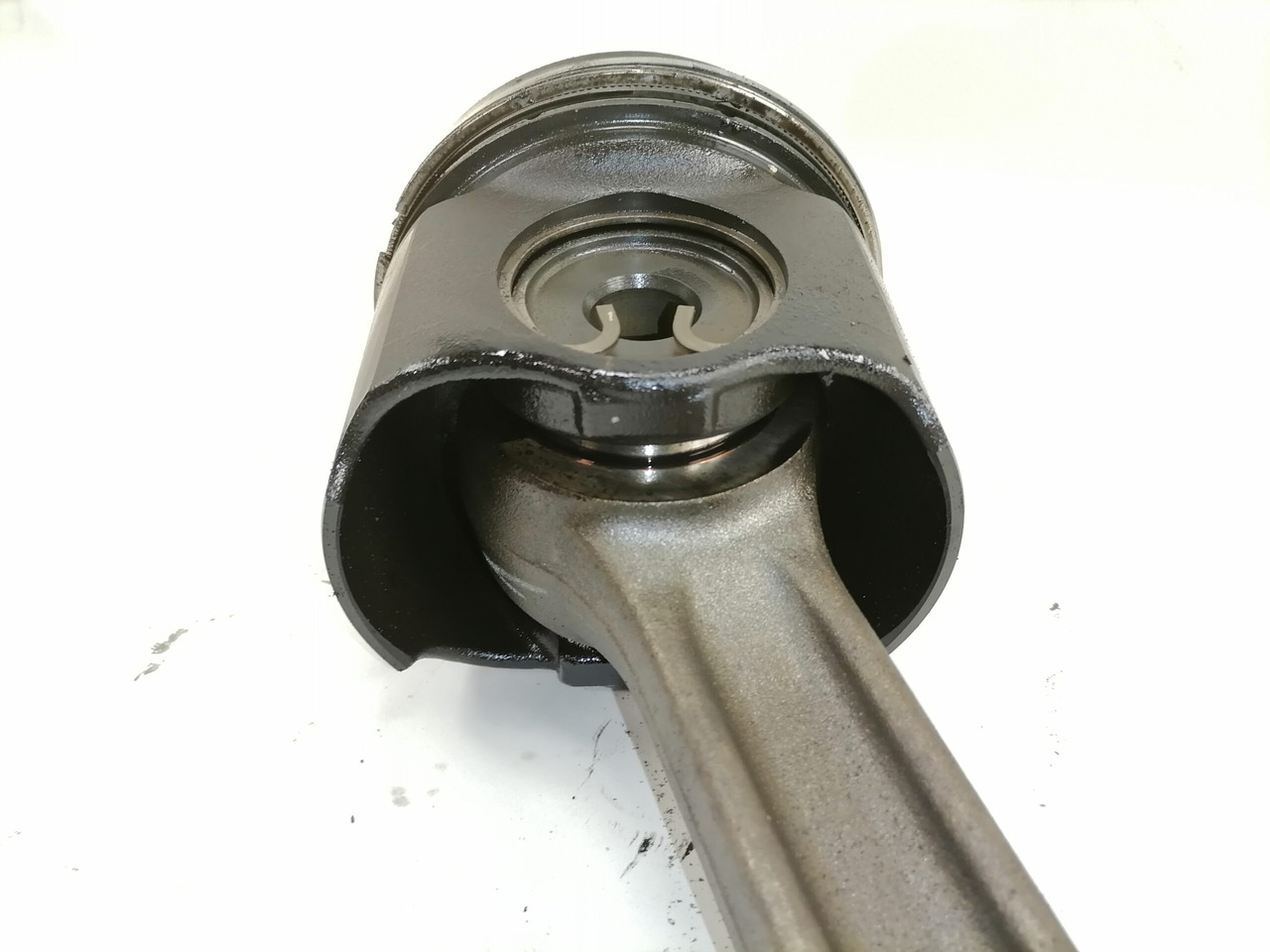 Mercedes-Benz Connecting rod + piston A4710371601 - Písty/ Kroužky/ Objímky pro Nákladní auto: obrázek 3 Mercedes-Benz Connecting rod + piston A4710371601 - Písty/ Kroužky/ Objímky pro Nákladní auto: obrázek 3