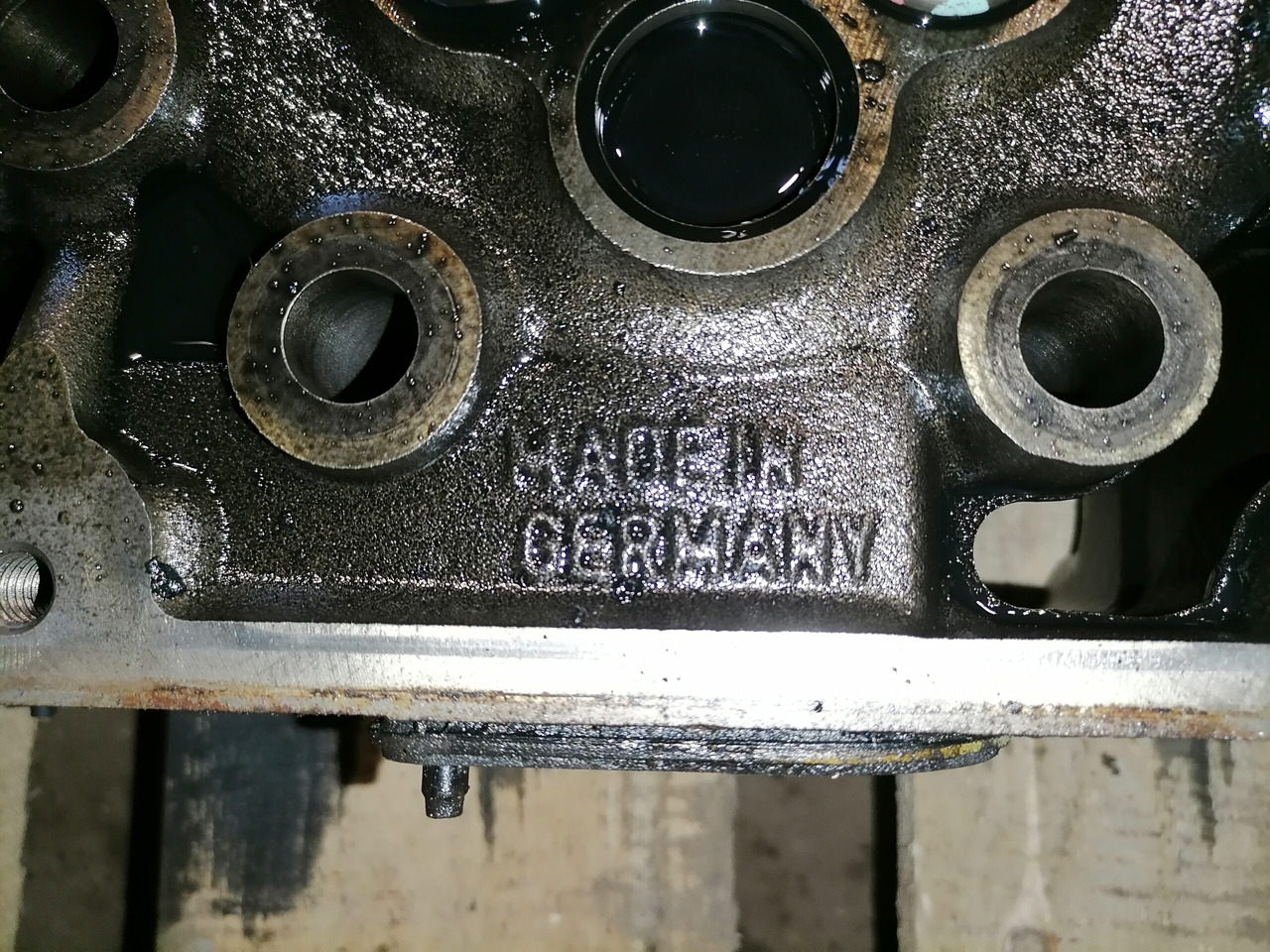 Mercedes-Benz Cylinder head A4710102720 - Hlava válců pro Nákladní auto: obrázek 3 Mercedes-Benz Cylinder head A4710102720 - Hlava válců pro Nákladní auto: obrázek 3