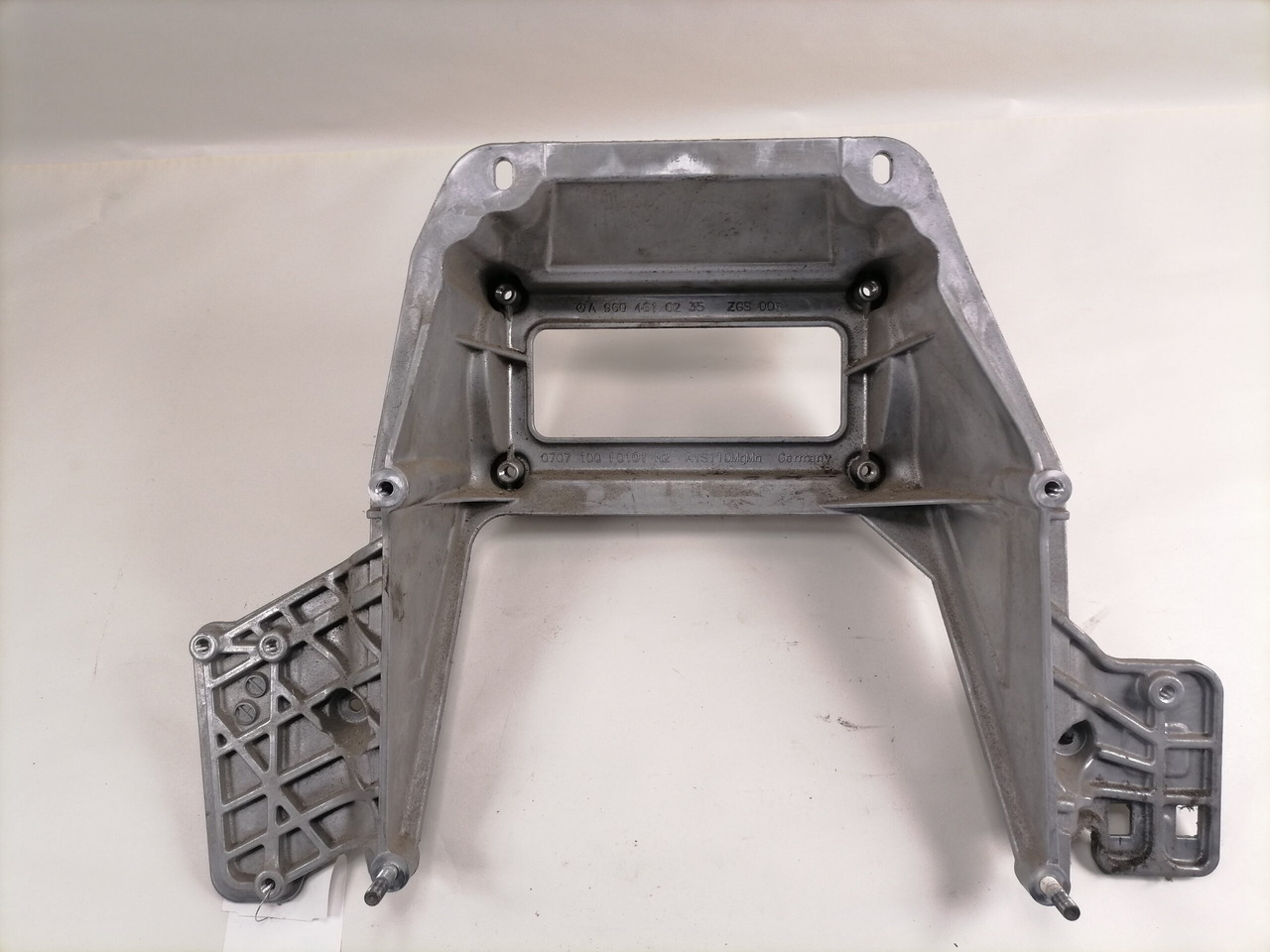 Mercedes-Benz Roolisamba kandur A9604610235 - Sloupek řízení pro Nákladní auto: obrázek 2 Mercedes-Benz Roolisamba kandur A9604610235 - Sloupek řízení pro Nákladní auto: obrázek 2