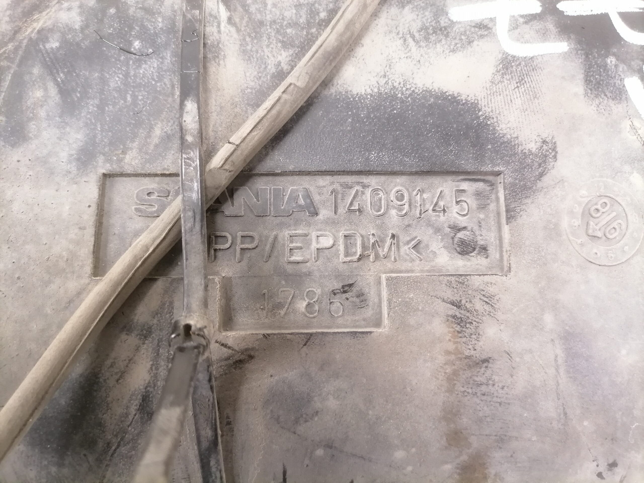 Scania Air intake 1409145 - Systém sání vzduchu pro Nákladní auto: obrázek 3 Scania Air intake 1409145 - Systém sání vzduchu pro Nákladní auto: obrázek 3