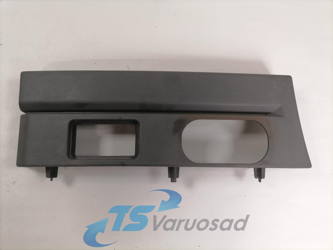 Scania Astmelaua plastik kate, keskmine parem 1501343 - Stupátko pro Nákladní auto: obrázek 1 Scania Astmelaua plastik kate, keskmine parem 1501343 - Stupátko pro Nákladní auto: obrázek 1