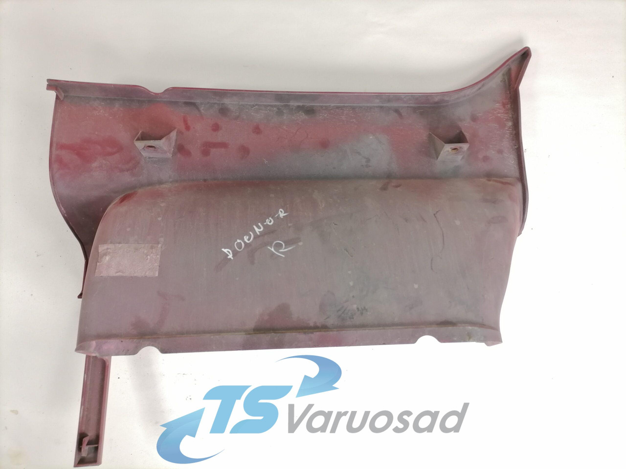 Scania Astmelaua plastik kate, ülemine parem 1442654 - Stupátko pro Nákladní auto: obrázek 2 Scania Astmelaua plastik kate, ülemine parem 1442654 - Stupátko pro Nákladní auto: obrázek 2