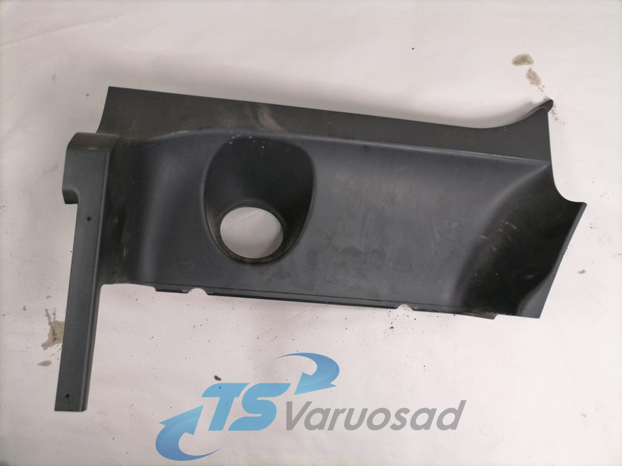 Scania Astmelaua plastik kate, ülemine vasak 1442655 - Stupátko pro Nákladní auto: obrázek 1 Scania Astmelaua plastik kate, ülemine vasak 1442655 - Stupátko pro Nákladní auto: obrázek 1