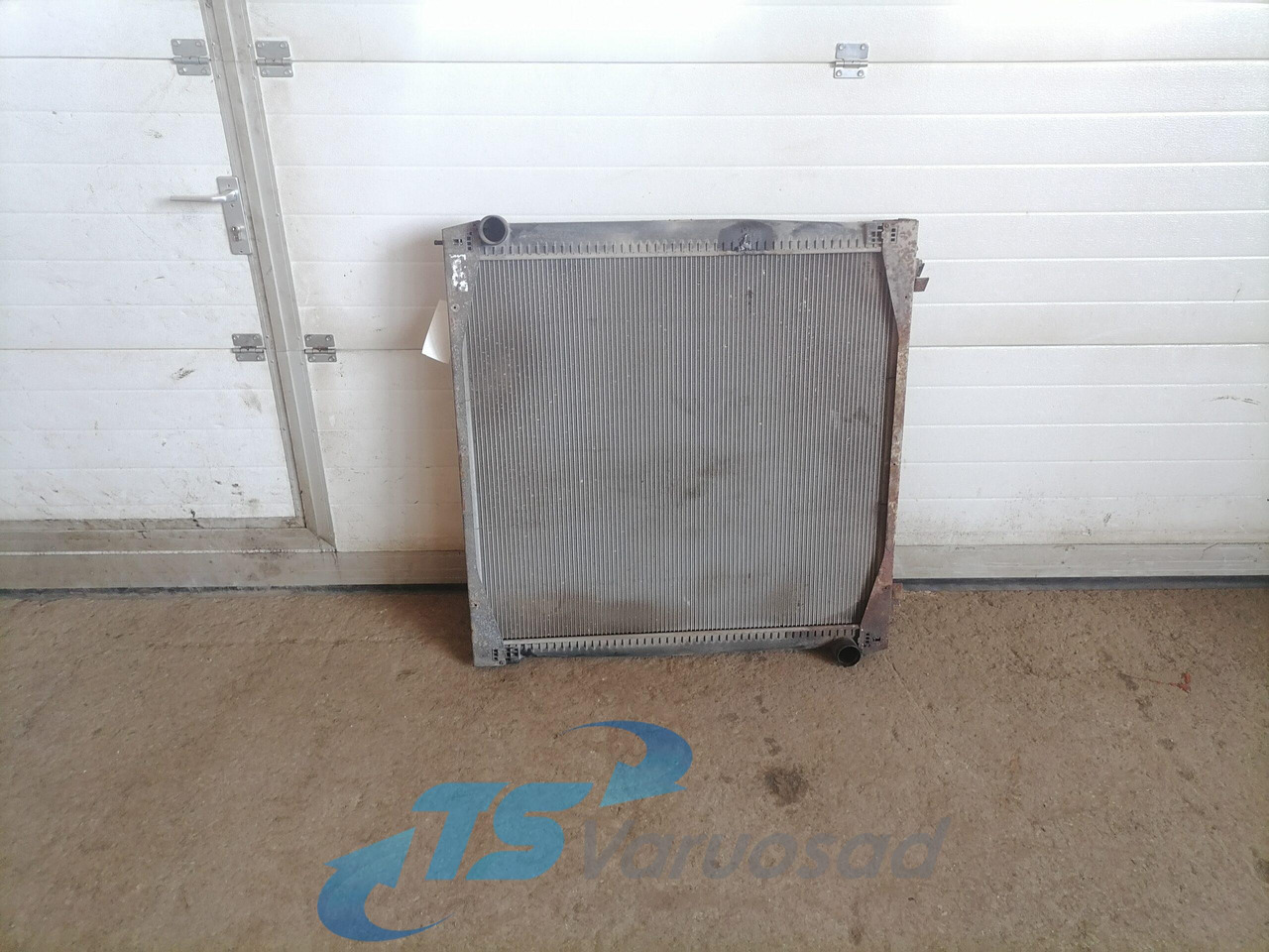 Scania Cooling radiator 1769997 - Chladič pro Nákladní auto: obrázek 1 Scania Cooling radiator 1769997 - Chladič pro Nákladní auto: obrázek 1
