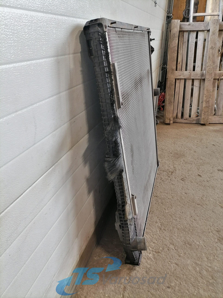 Scania Cooling radiator 1781365 - Chladič pro Nákladní auto: obrázek 3 Scania Cooling radiator 1781365 - Chladič pro Nákladní auto: obrázek 3