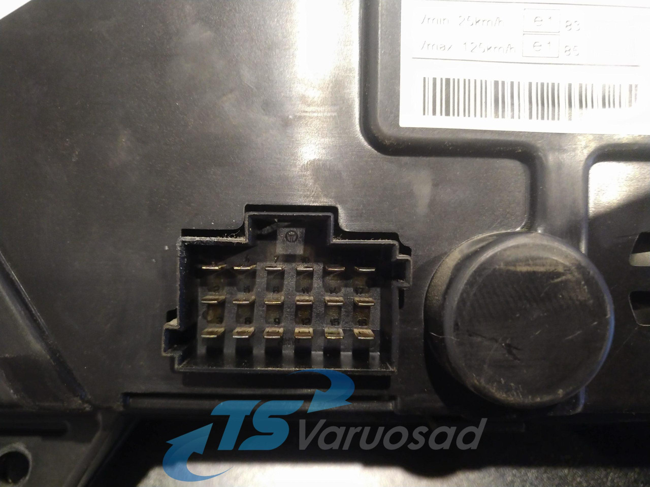 Scania Dashboard 1545993 - Palubní deska pro Nákladní auto: obrázek 3 Scania Dashboard 1545993 - Palubní deska pro Nákladní auto: obrázek 3