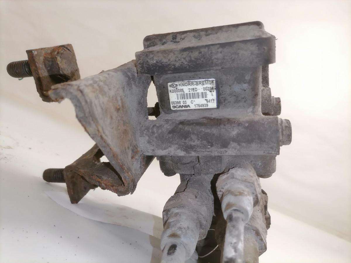 Scania EBS brake valve 1754939 - Brzdový ventil pro Nákladní auto: obrázek 5 Scania EBS brake valve 1754939 - Brzdový ventil pro Nákladní auto: obrázek 5
