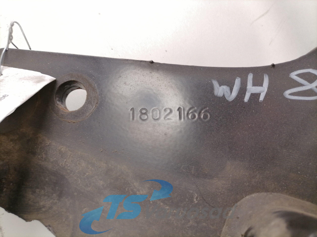 Scania Front bumper carrier 1802166 - Nárazník pro Nákladní auto: obrázek 4 Scania Front bumper carrier 1802166 - Nárazník pro Nákladní auto: obrázek 4