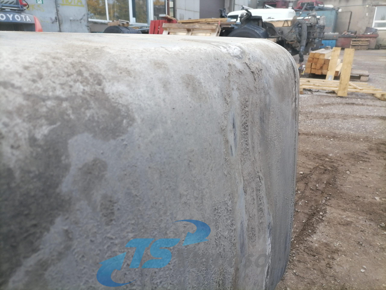 Scania Kütusepaak 700L 1517309 - Palivová nádrž pro Nákladní auto: obrázek 4 Scania Kütusepaak 700L 1517309 - Palivová nádrž pro Nákladní auto: obrázek 4