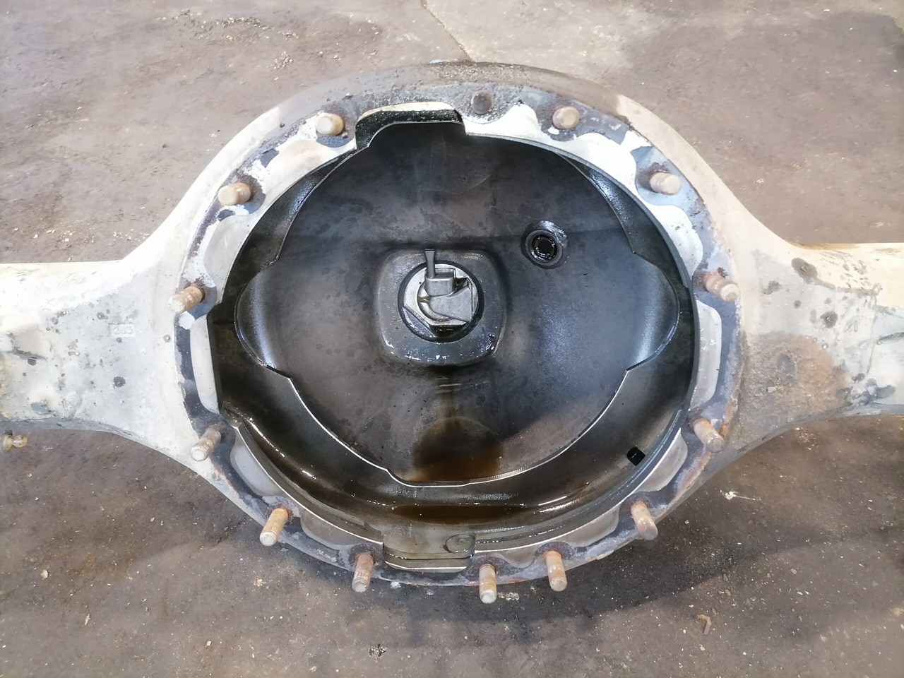 Scania Rear axel housing 1743713 - Náprava a díly pro Nákladní auto: obrázek 2 Scania Rear axel housing 1743713 - Náprava a díly pro Nákladní auto: obrázek 2