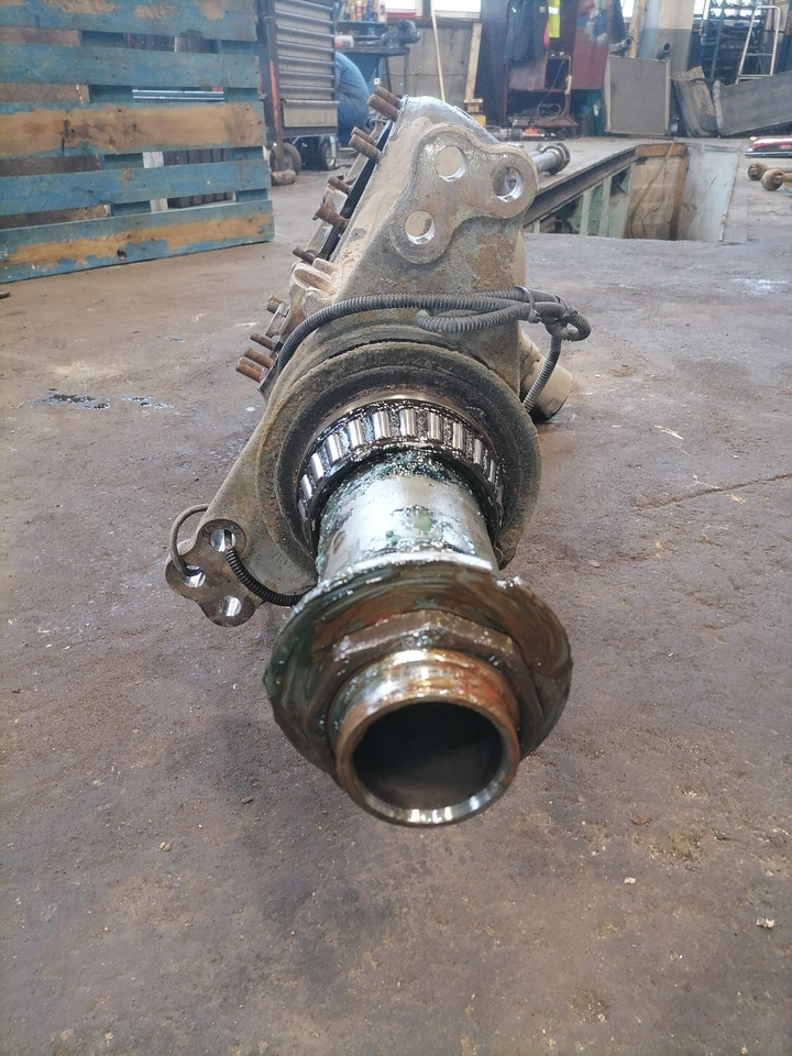 Scania Rear axel housing 1743713 - Náprava a díly pro Nákladní auto: obrázek 3 Scania Rear axel housing 1743713 - Náprava a díly pro Nákladní auto: obrázek 3