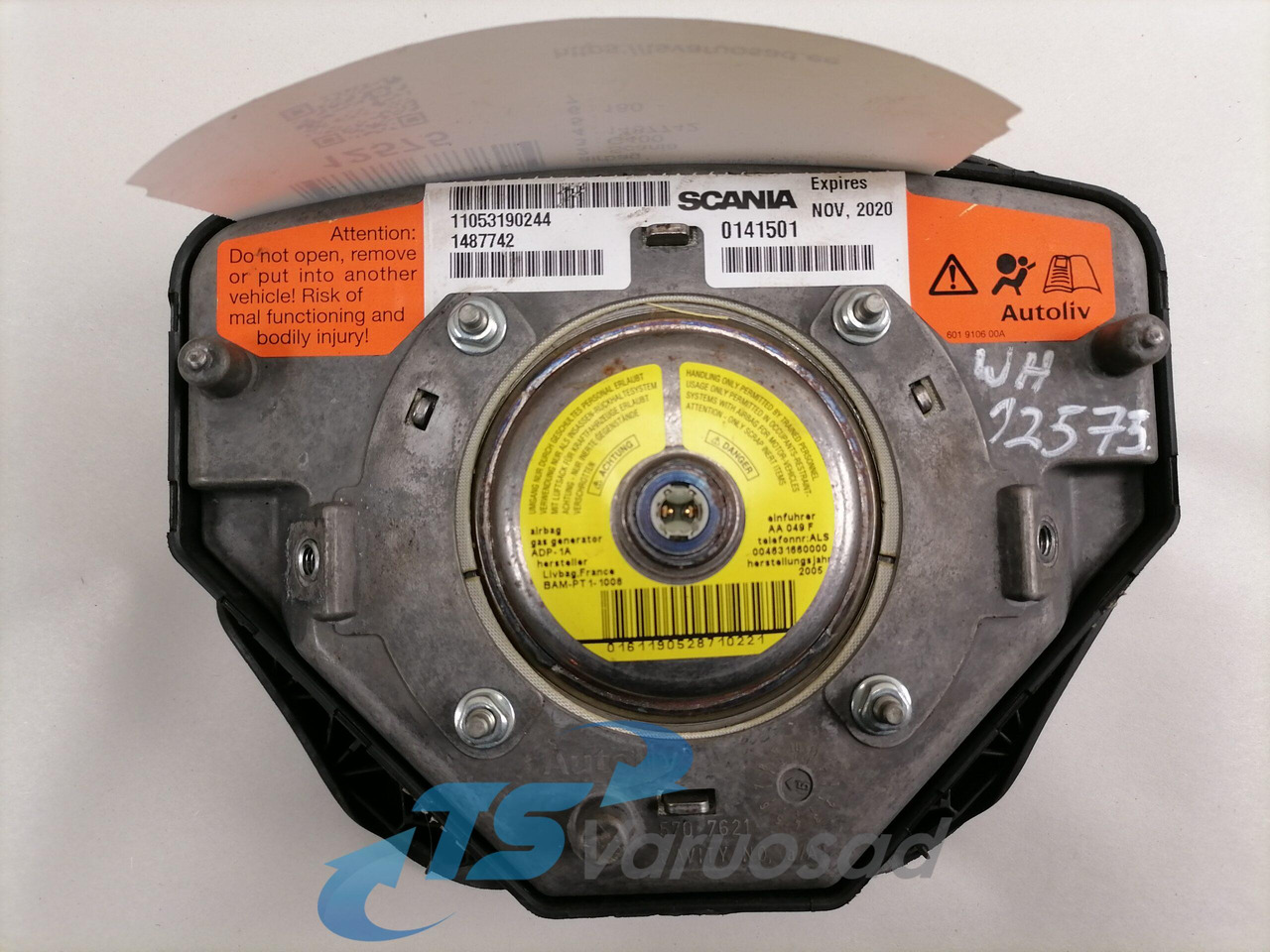 Scania Rooli keskmine kate / airbag 1487742 - Ovládání volantem pro Nákladní auto: obrázek 2 Scania Rooli keskmine kate / airbag 1487742 - Ovládání volantem pro Nákladní auto: obrázek 2