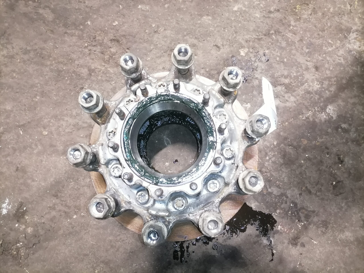 Scania Wheel hub 2290542 - Hlava pro Nákladní auto: obrázek 4 Scania Wheel hub 2290542 - Hlava pro Nákladní auto: obrázek 4