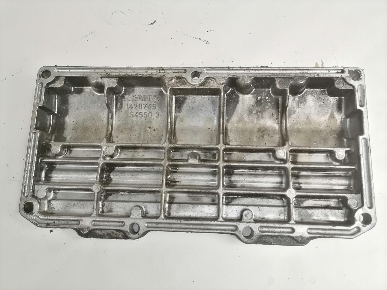 Scania engine side cover 1420745 - Motor a díly pro Nákladní auto: obrázek 2 Scania engine side cover 1420745 - Motor a díly pro Nákladní auto: obrázek 2