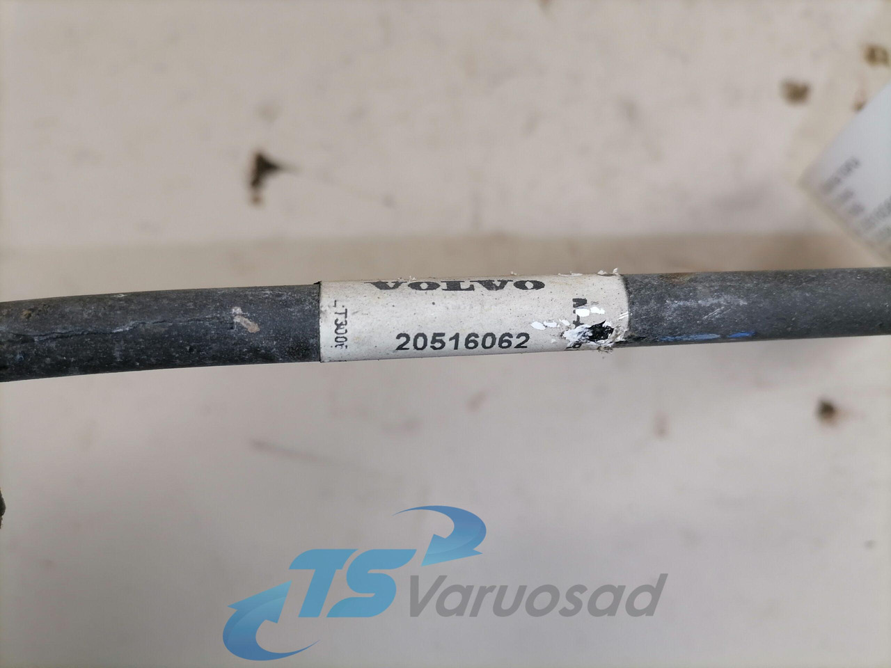 Volvo A/C pipe 20516062 - Topení/ Ventilace pro Nákladní auto: obrázek 4 Volvo A/C pipe 20516062 - Topení/ Ventilace pro Nákladní auto: obrázek 4