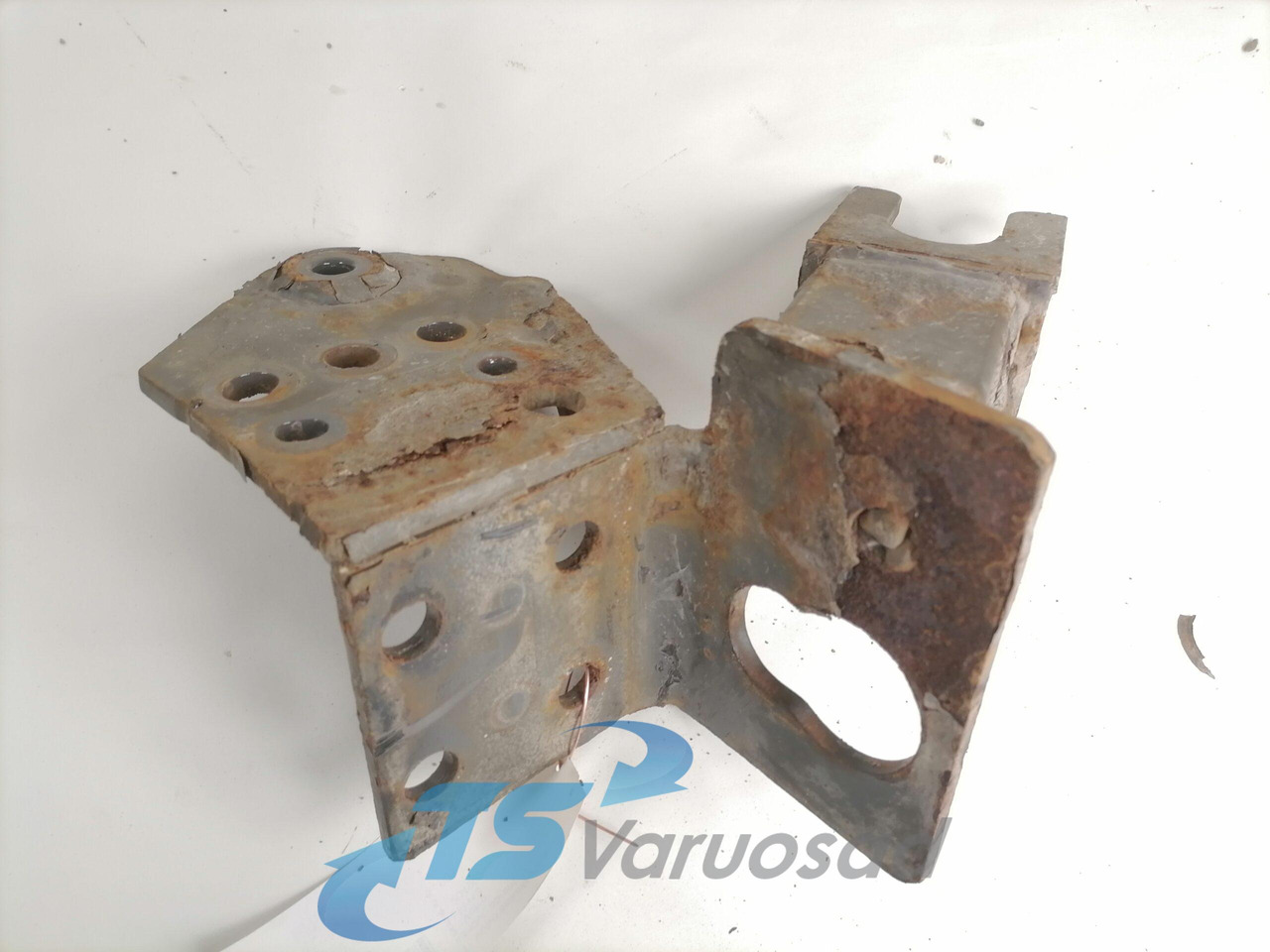 Volvo Bumper bracket 20499244 - Nárazník pro Nákladní auto: obrázek 3 Volvo Bumper bracket 20499244 - Nárazník pro Nákladní auto: obrázek 3